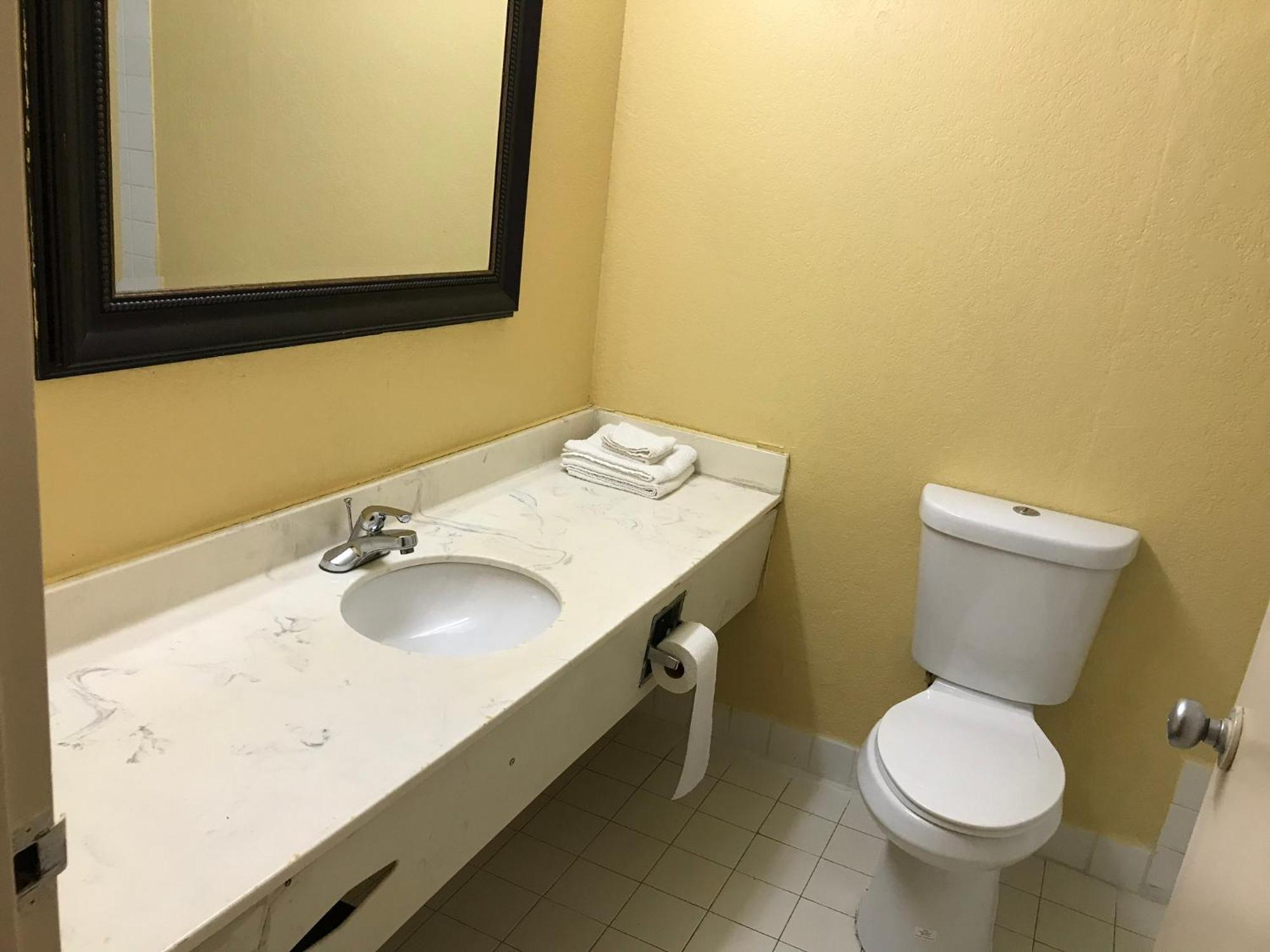 Economy Inn Fort Wayne Exteriör bild